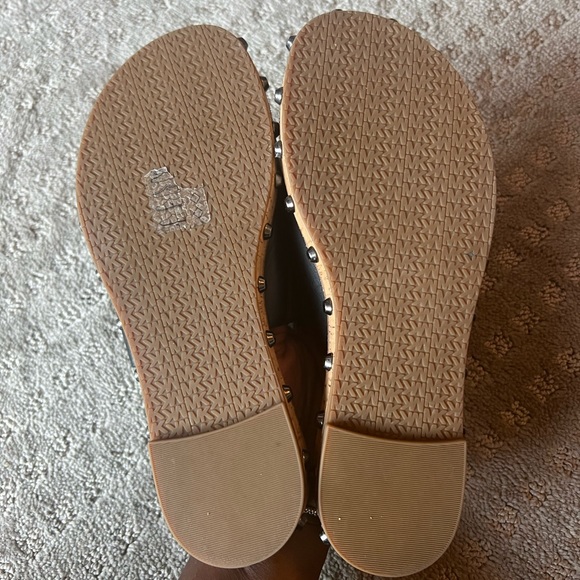 Michael Kors leather flat sandals available - Picture 5 of 6